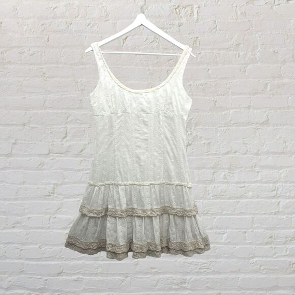 Free People Eyelet Flounce Dress XS White Crochet Tiered Boho Mini - Picture 3 of 16